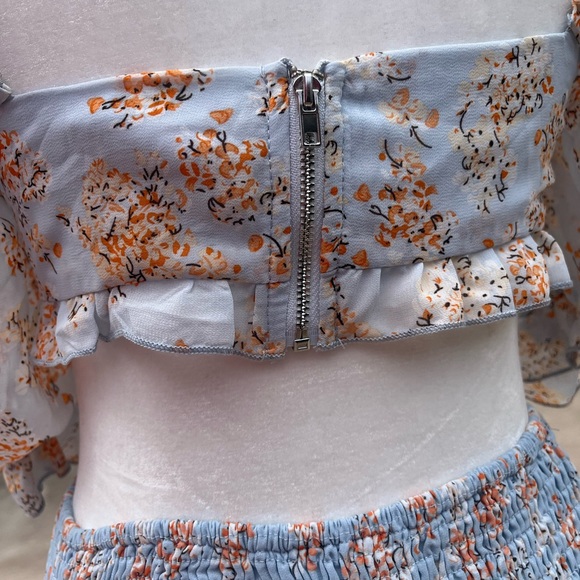 Showpo Floral Two Piece Crop Top with Skirt size 6 - Picture 5 of 9